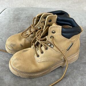 Boys Workboots. Size 1
